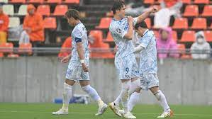 Tokushima Vortis cùng Renofa Yamaguchi